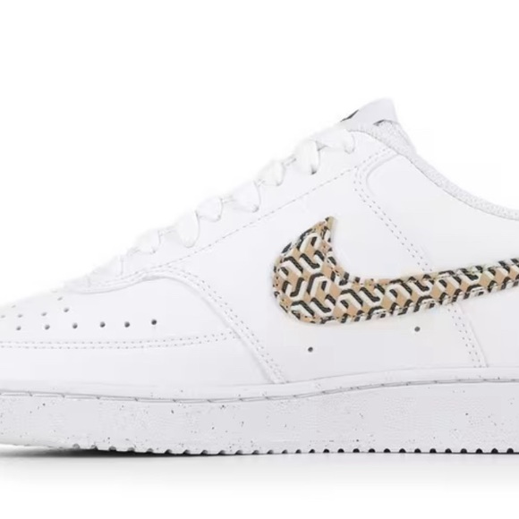 Nike Women’s Court Vision Low Next Nature x Nike United United in Victory - Picture 3 of 15